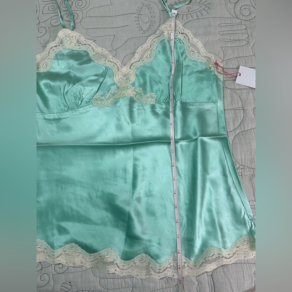 NEW Gold Hawk Silk Lace Camisole Tank Top Sz L Spring Jade Green - Picture 4 of 6